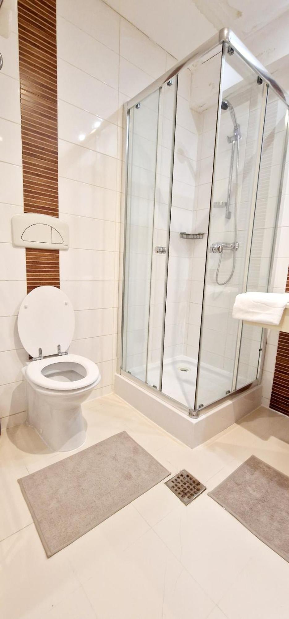 Rin Grand Sofmed Apartment Bucureşti Ngoại thất bức ảnh